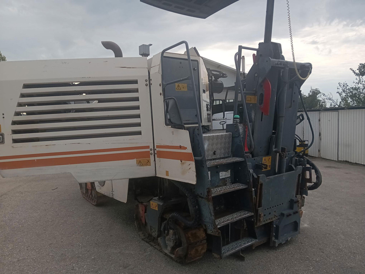 Wirtgen W 100 F - Пътна фреза: снимка 5 Wirtgen W 100 F - Пътна фреза: снимка 5