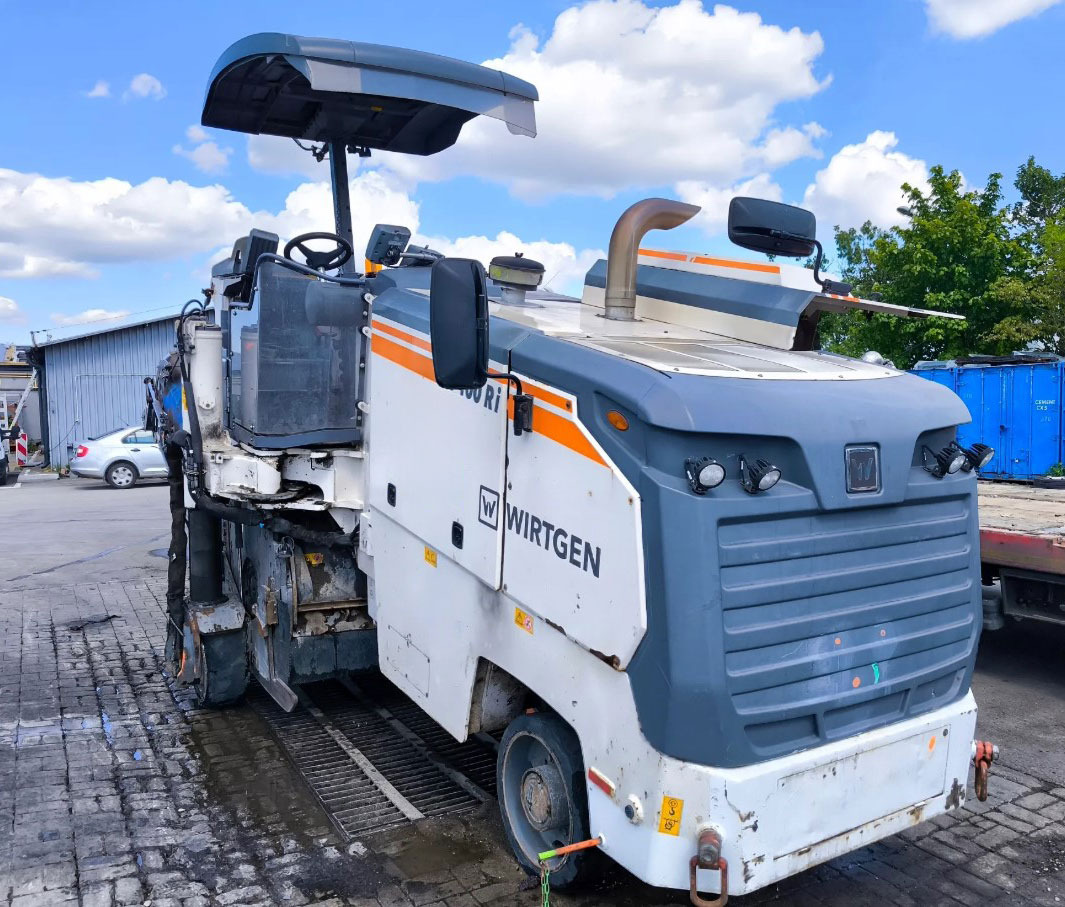 Wirtgen W 100 Ri - Пътна фреза: снимка 1 Wirtgen W 100 Ri - Пътна фреза: снимка 1