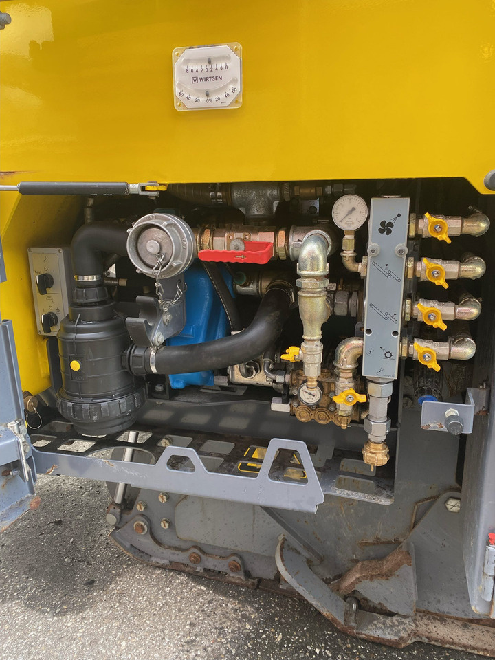 Wirtgen W 150 CFI - Пътна фреза: снимка 5 Wirtgen W 150 CFI - Пътна фреза: снимка 5