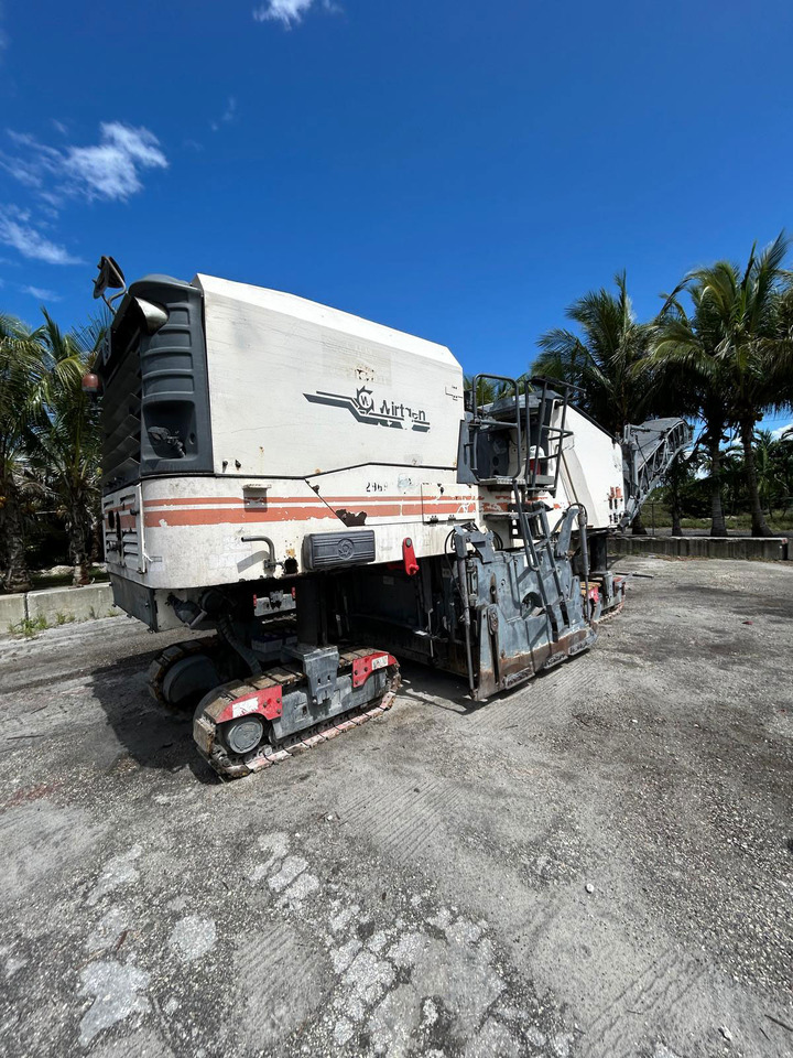 Wirtgen W 200 - Пътна фреза: снимка 3 Wirtgen W 200 - Пътна фреза: снимка 3