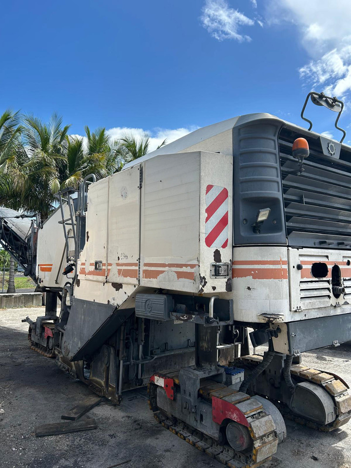 Wirtgen W 200 - Пътна фреза: снимка 4 Wirtgen W 200 - Пътна фреза: снимка 4