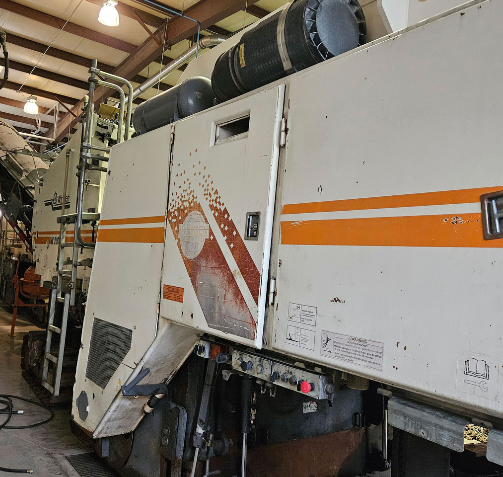 Wirtgen W 2000 - Пътна фреза: снимка 4 Wirtgen W 2000 - Пътна фреза: снимка 4