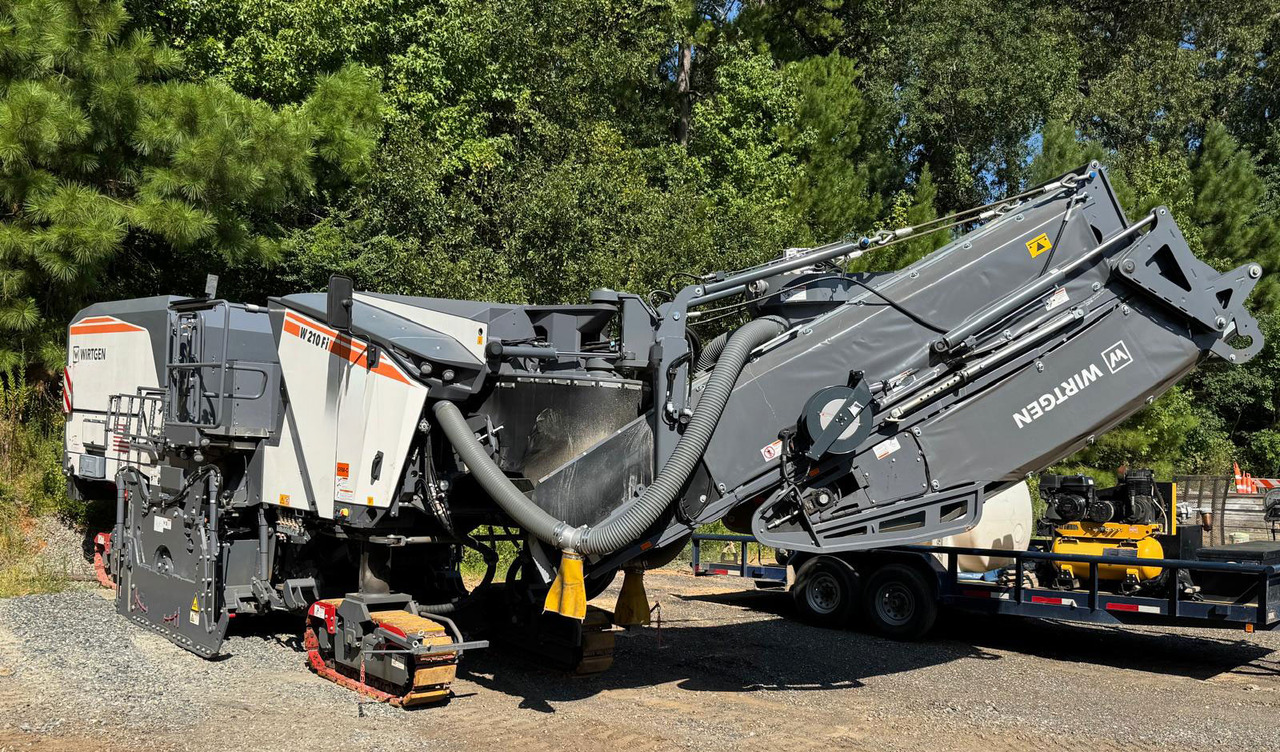 Wirtgen W 210 FI - Пътна фреза: снимка 4 Wirtgen W 210 FI - Пътна фреза: снимка 4