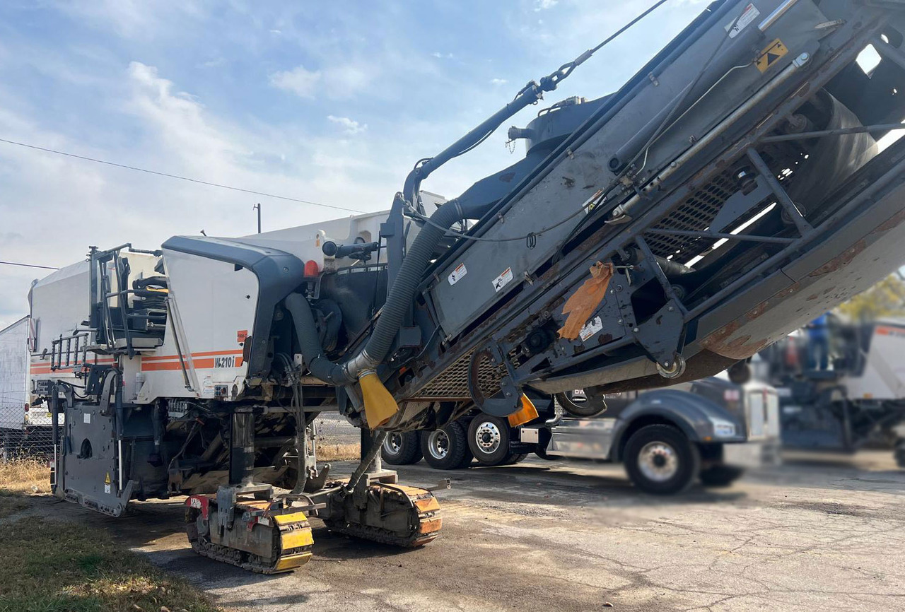 Wirtgen W 210 i - Пътна фреза: снимка 5 Wirtgen W 210 i - Пътна фреза: снимка 5