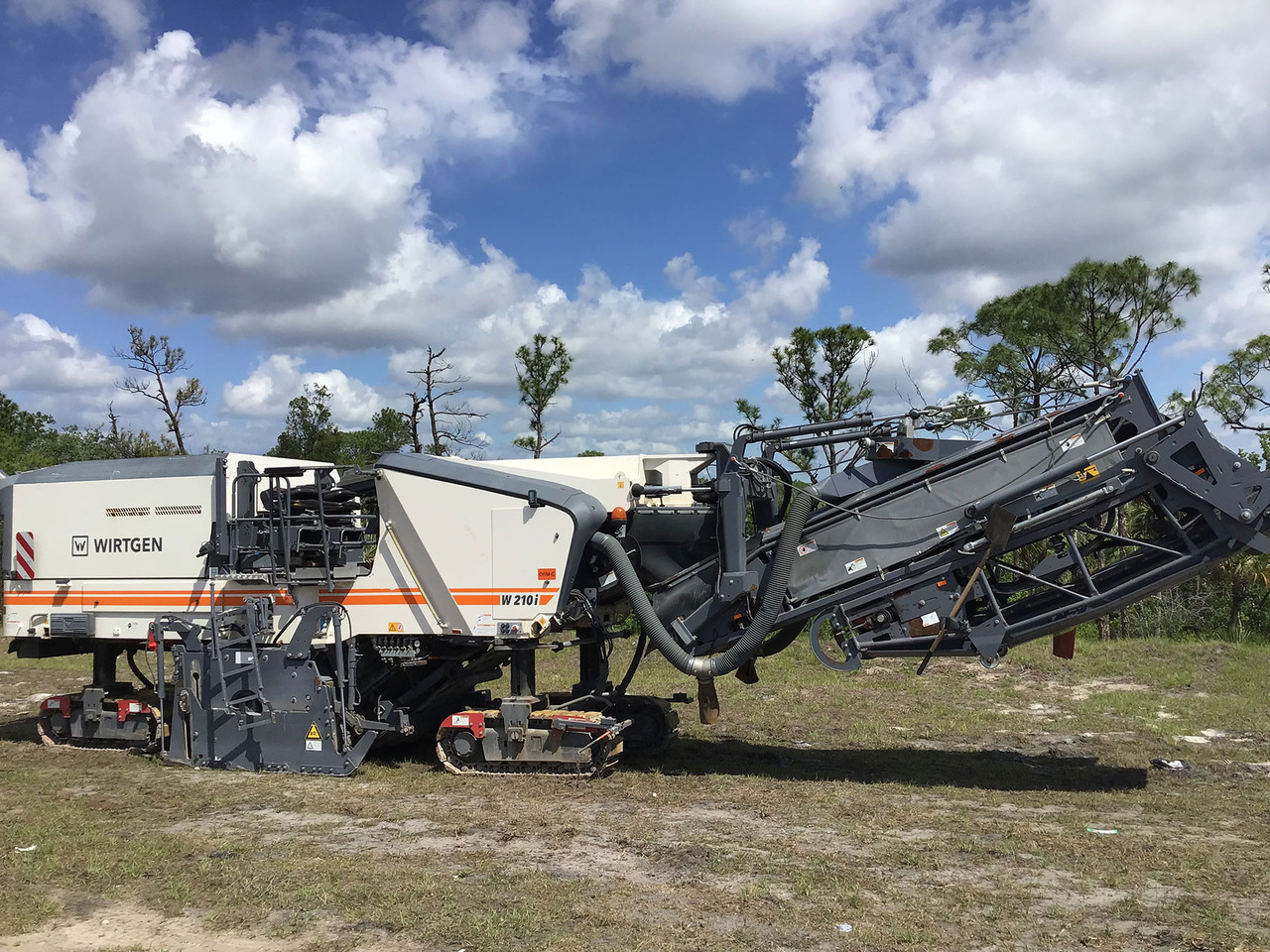 Wirtgen W 210 i - Пътна фреза: снимка 1 Wirtgen W 210 i - Пътна фреза: снимка 1
