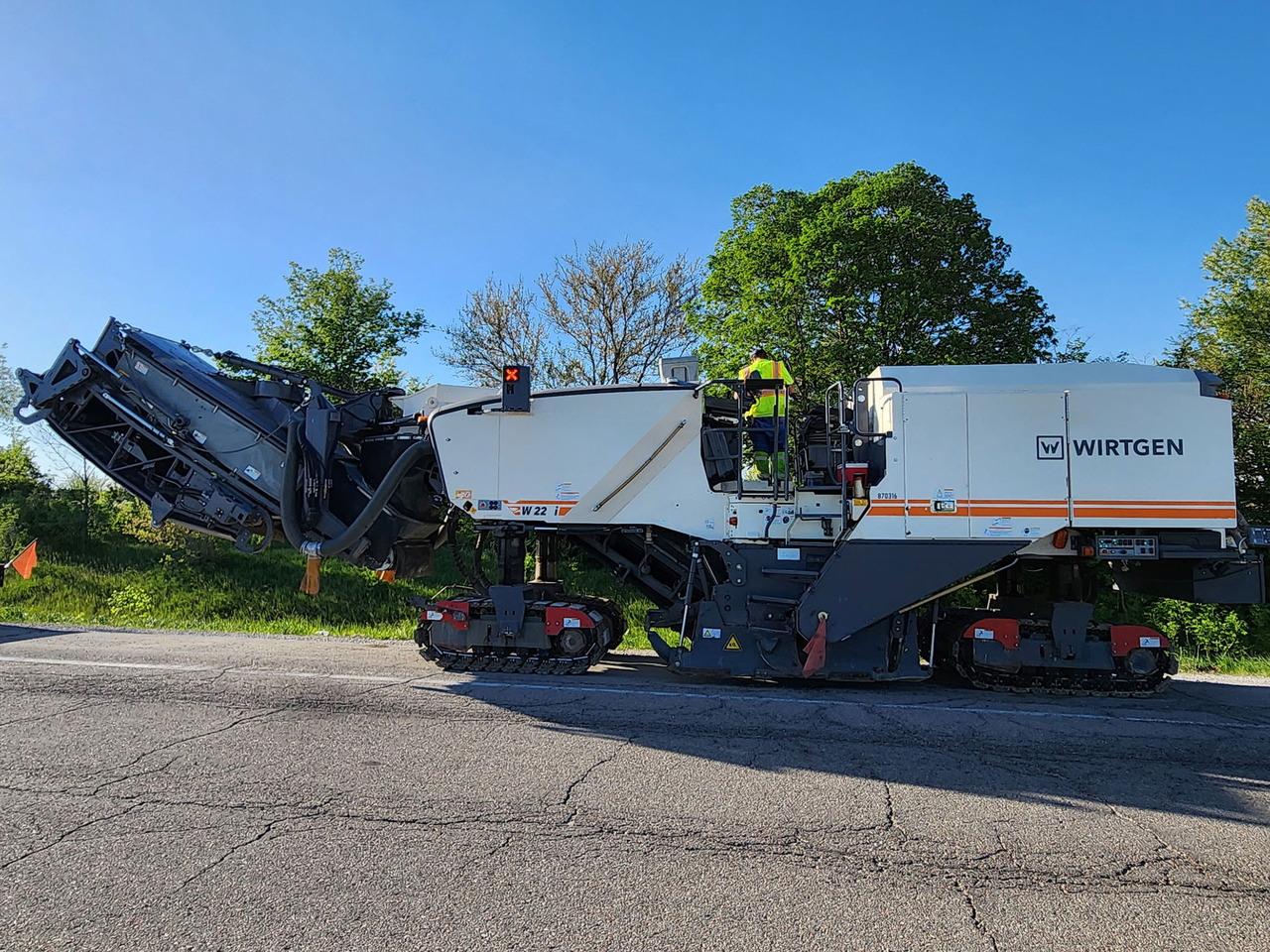 Wirtgen W 220 I - Пътна фреза: снимка 2 Wirtgen W 220 I - Пътна фреза: снимка 2