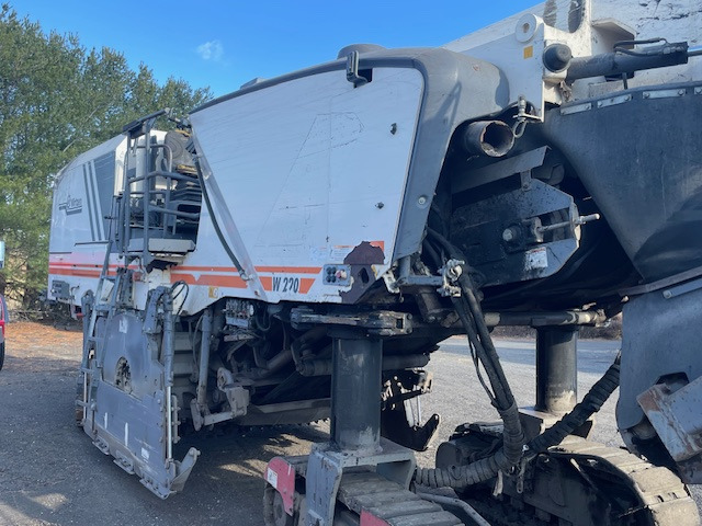 Wirtgen W 220 - Пътна фреза: снимка 5 Wirtgen W 220 - Пътна фреза: снимка 5