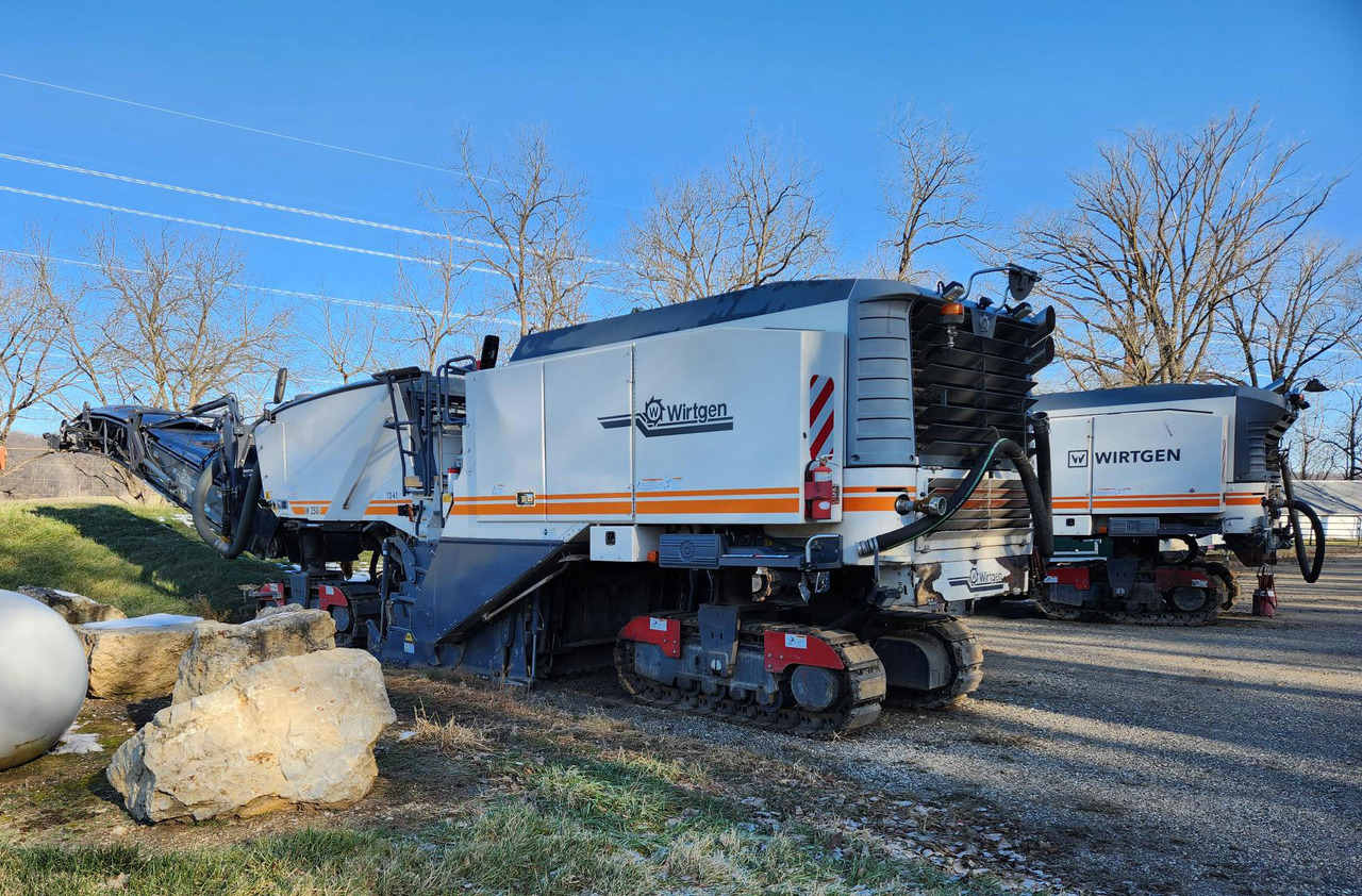 Wirtgen W 250 I - Пътна фреза: снимка 3 Wirtgen W 250 I - Пътна фреза: снимка 3