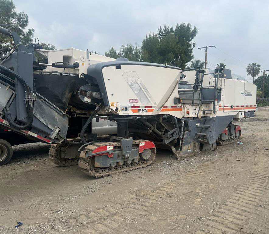 Wirtgen W250i - Пътна фреза: снимка 4 Wirtgen W250i - Пътна фреза: снимка 4