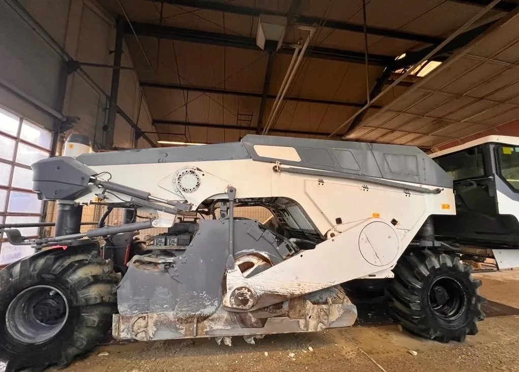 Wirtgen WR 240 I - Стабилизатор за почва: снимка 3 Wirtgen WR 240 I - Стабилизатор за почва: снимка 3