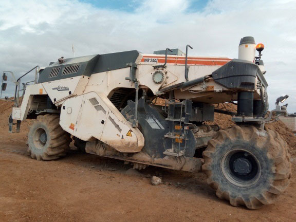 Wirtgen WR 240 I - Стабилизатор за почва: снимка 2 Wirtgen WR 240 I - Стабилизатор за почва: снимка 2