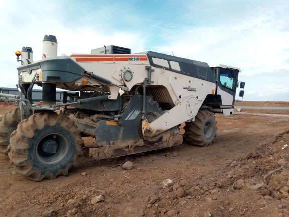 Wirtgen WR 240 I - Стабилизатор за почва: снимка 3 Wirtgen WR 240 I - Стабилизатор за почва: снимка 3