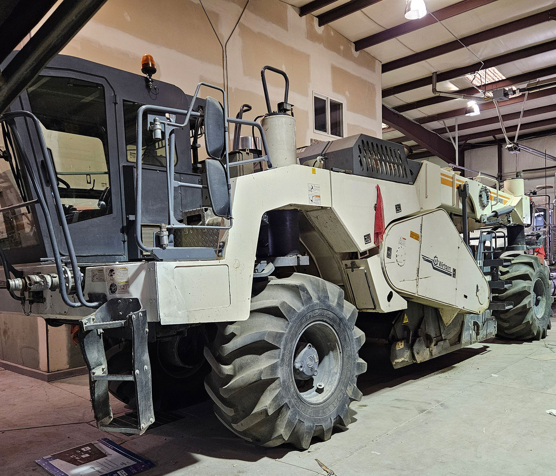 Wirtgen WR 2400 - Стабилизатор за почва: снимка 3 Wirtgen WR 2400 - Стабилизатор за почва: снимка 3