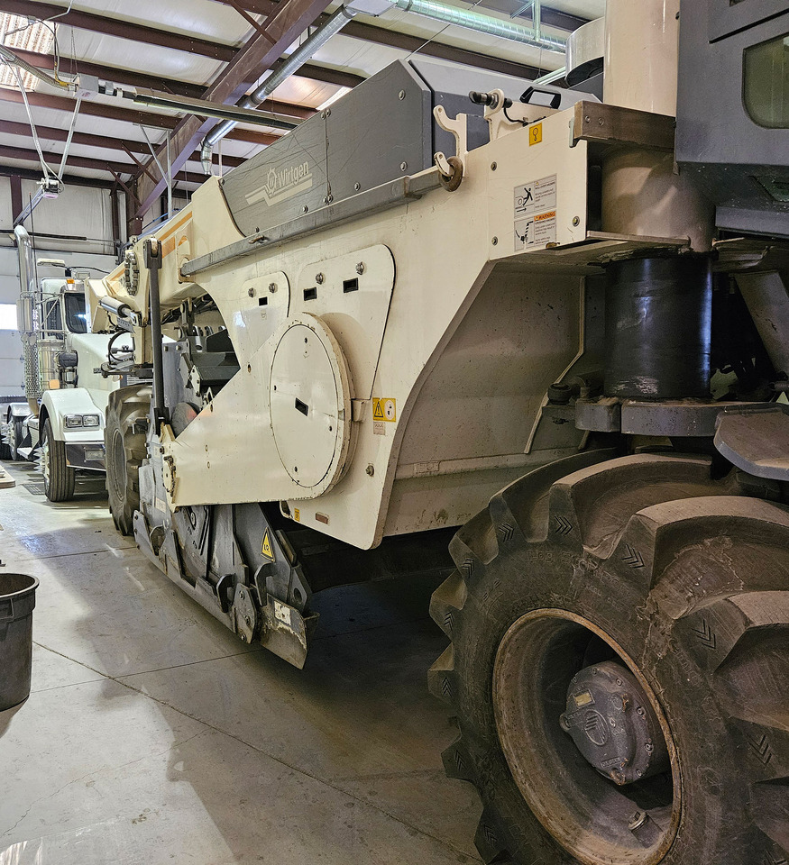 Wirtgen WR 2400 - Стабилизатор за почва: снимка 4 Wirtgen WR 2400 - Стабилизатор за почва: снимка 4