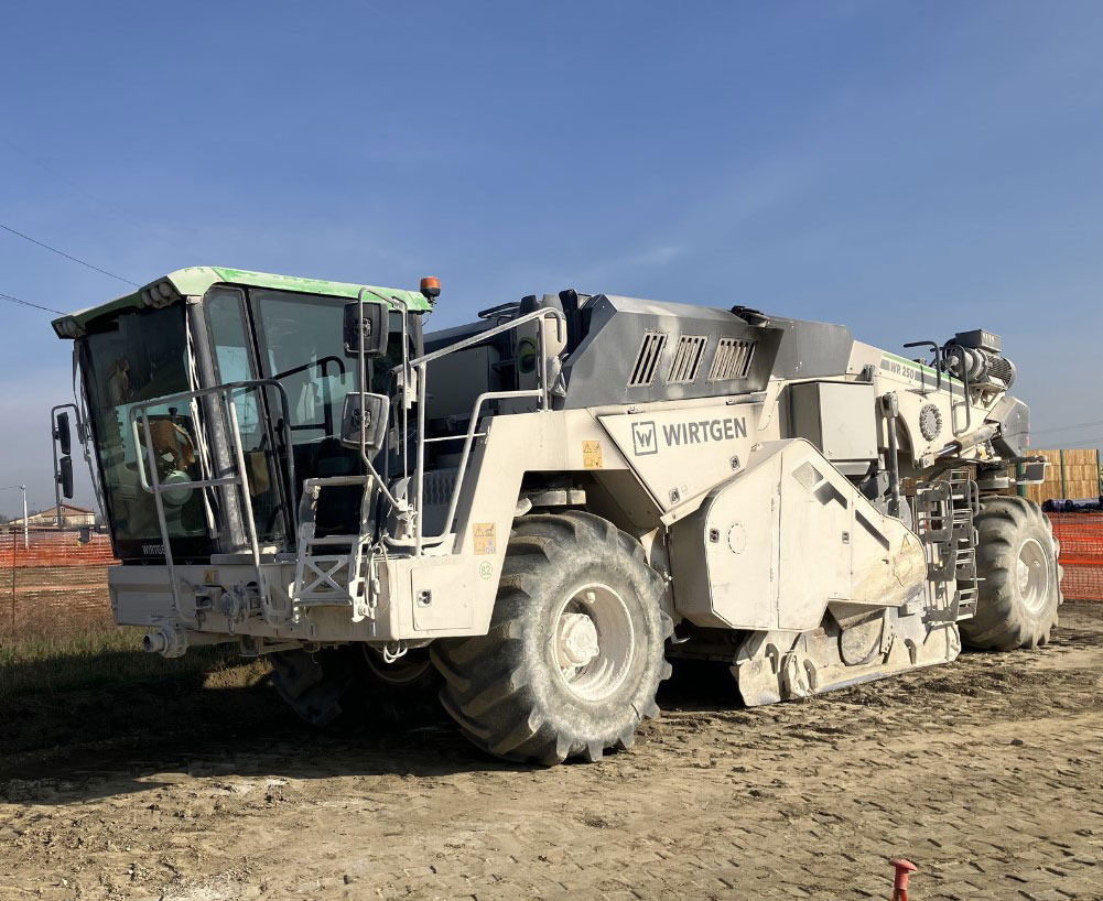 Wirtgen WR 250 I - Стабилизатор за почва: снимка 2 Wirtgen WR 250 I - Стабилизатор за почва: снимка 2