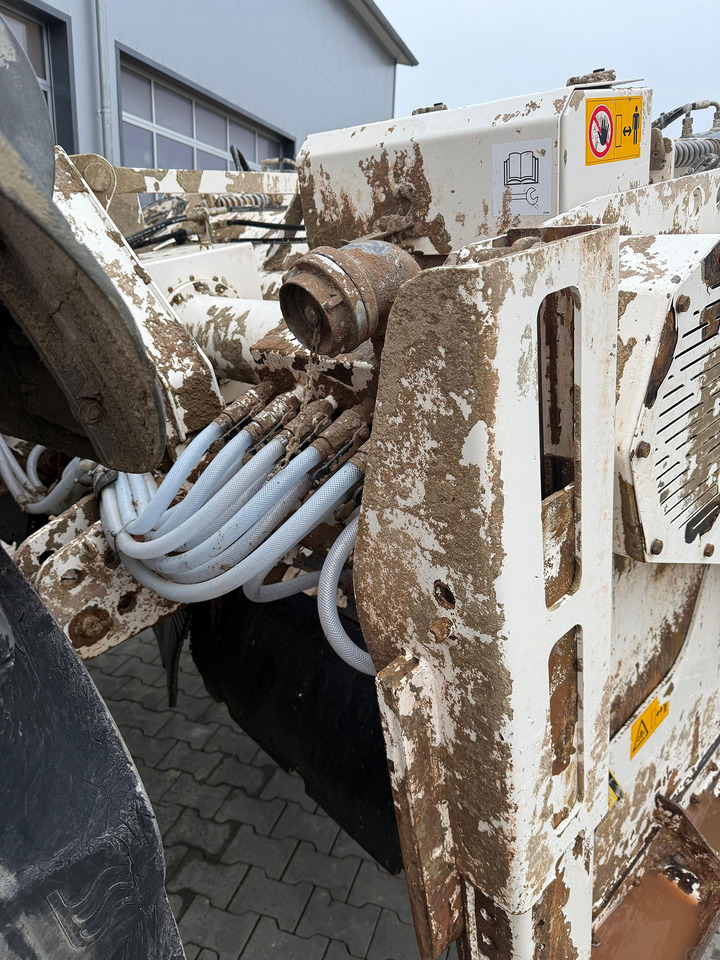 Wirtgen WS 250 - Стабилизатор за почва: снимка 3 Wirtgen WS 250 - Стабилизатор за почва: снимка 3
