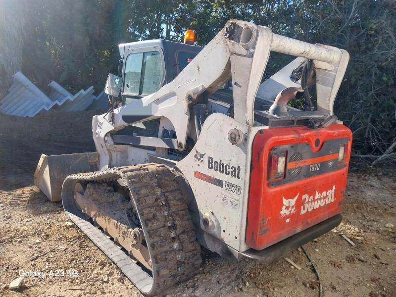 BOBCAT T870 - Мини верижен товарач: снимка 2 BOBCAT T870 - Мини верижен товарач: снимка 2