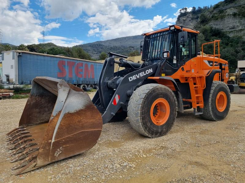 Doosan DL300 - Колесен товарач: снимка 3 Doosan DL300 - Колесен товарач: снимка 3