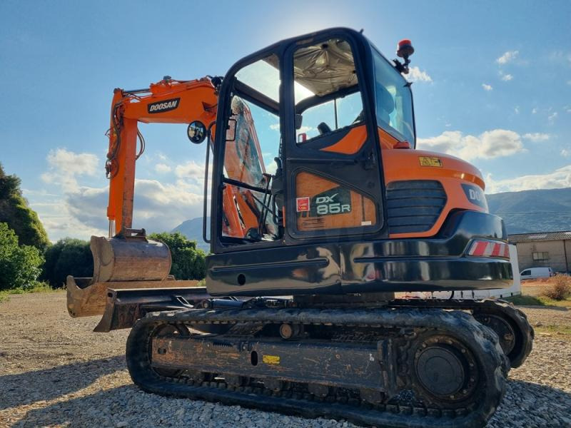 Doosan DX85 - Мини багер: снимка 2 Doosan DX85 - Мини багер: снимка 2