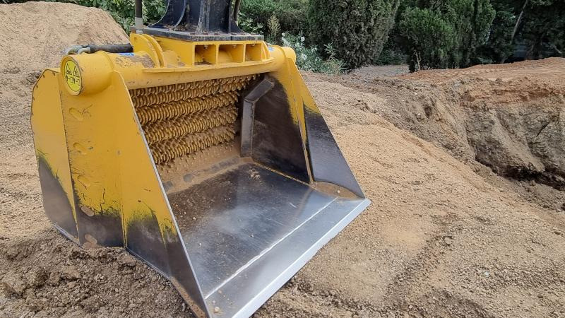 GODET CRIBLEUR A ETOILES PPIUR PELLE DE 20/25T GYRUS STAR - Кофа за сортиране за Строителна техника: снимка 1 GODET CRIBLEUR A ETOILES PPIUR PELLE DE 20/25T GYRUS STAR - Кофа за сортиране за Строителна техника: снимка 1