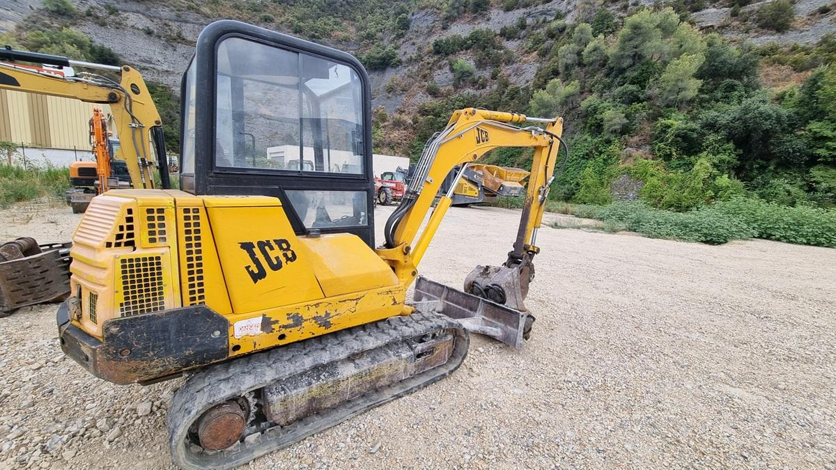 JCB 3.5T - Мини багер: снимка 3 JCB 3.5T - Мини багер: снимка 3