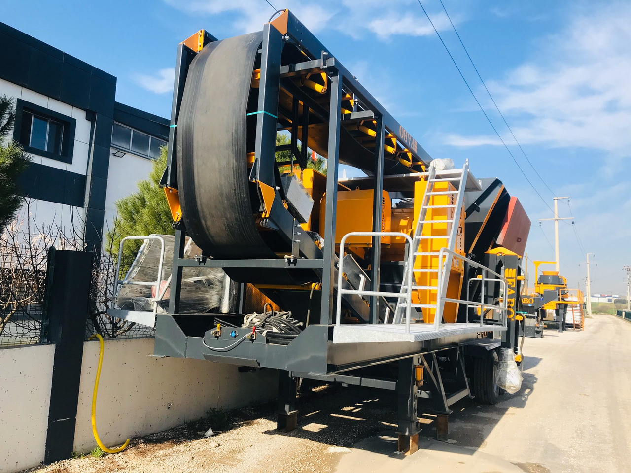 FABO Mobile crusher - Мобилна трошачка: снимка 3 FABO Mobile crusher - Мобилна трошачка: снимка 3