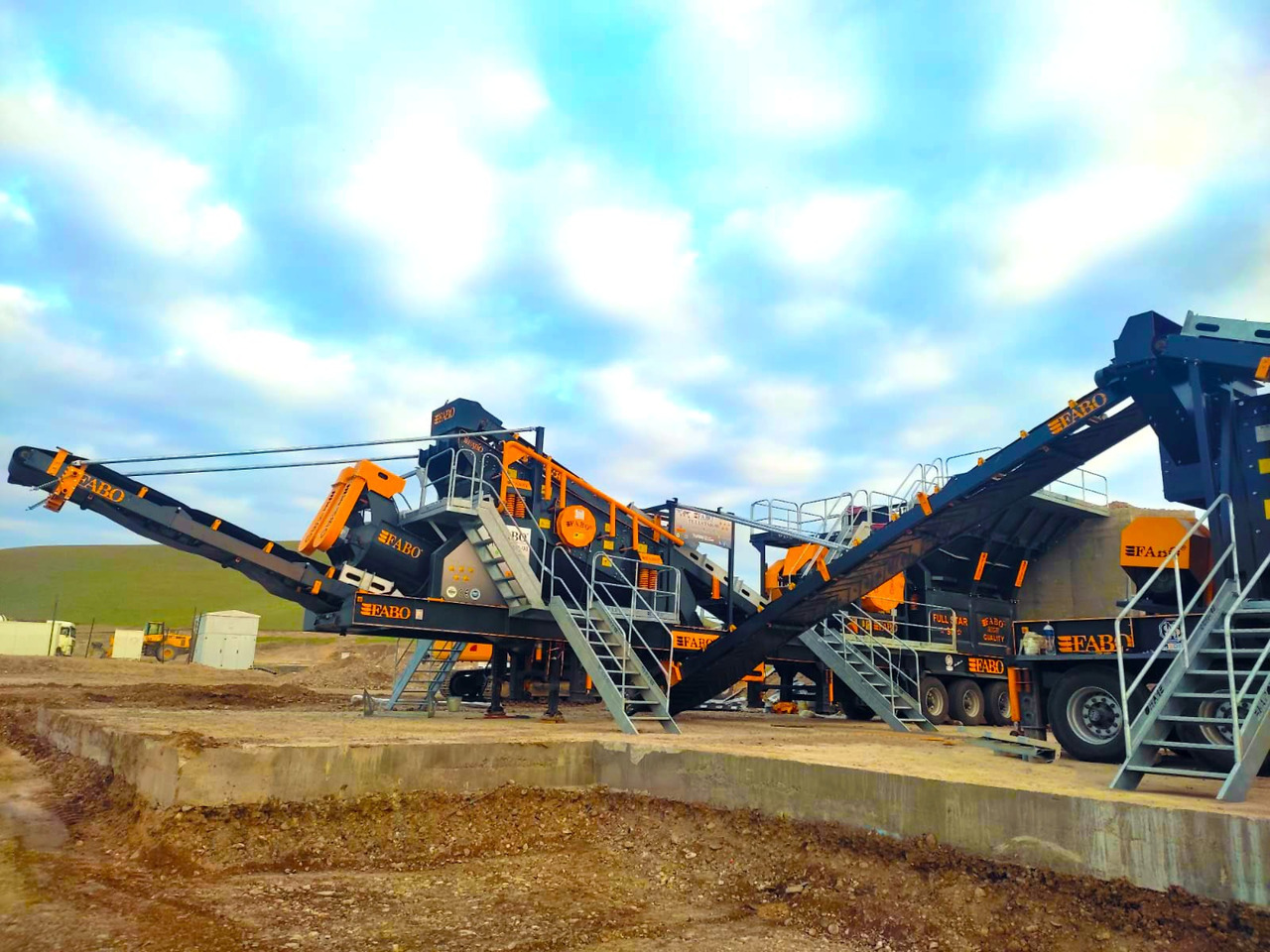 FABO Mobile crusher - Мобилна трошачка: снимка 3 FABO Mobile crusher - Мобилна трошачка: снимка 3