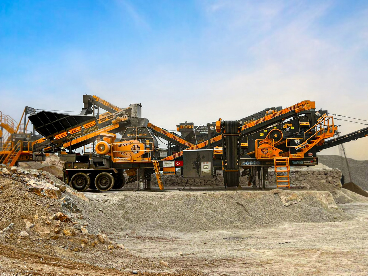 FABO Mobile crusher - Мобилна трошачка: снимка 3 FABO Mobile crusher - Мобилна трошачка: снимка 3