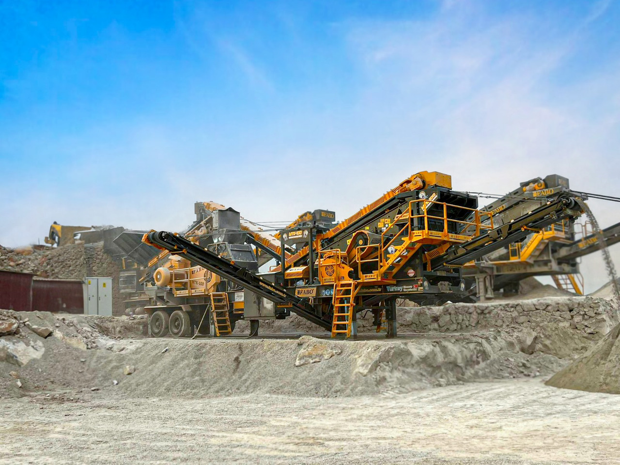 FABO Mobile crusher - Мобилна трошачка: снимка 1 FABO Mobile crusher - Мобилна трошачка: снимка 1