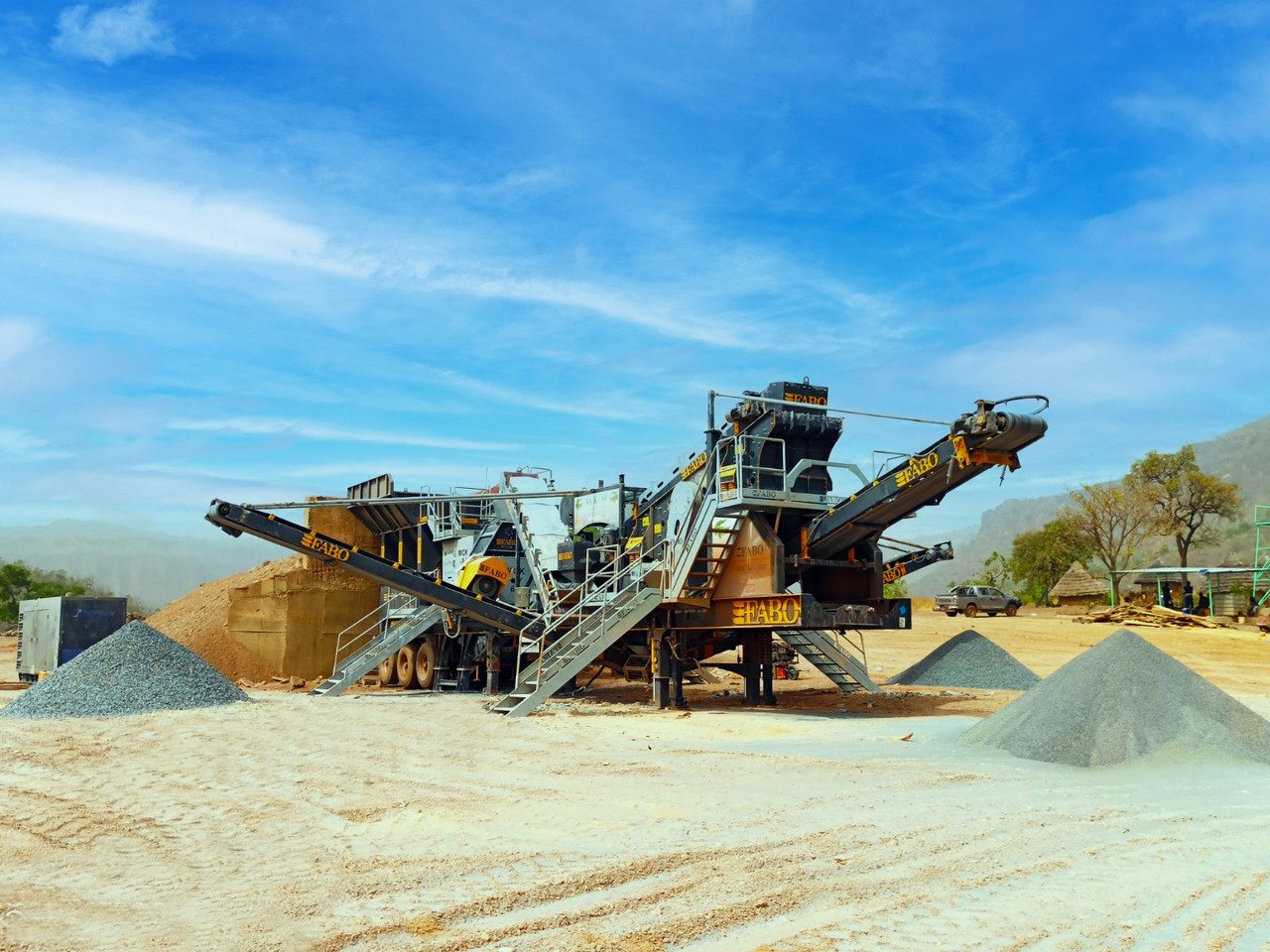 FABO Mobile crusher - Мобилна трошачка: снимка 1 FABO Mobile crusher - Мобилна трошачка: снимка 1
