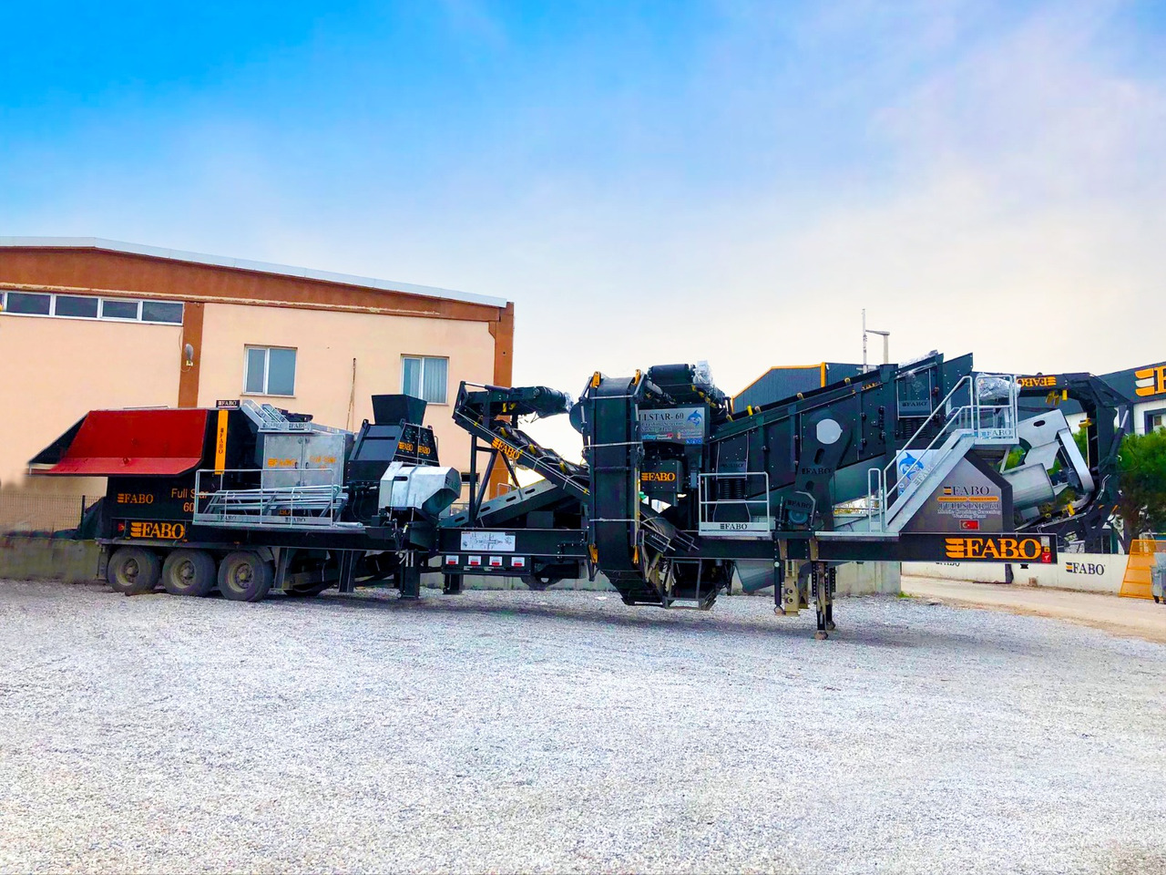 Нови Мобилна трошачка FABO Mobile crusher: снимка 9