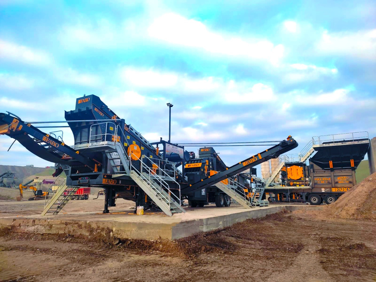 FABO Mobile crusher - Мобилна трошачка: снимка 4 FABO Mobile crusher - Мобилна трошачка: снимка 4