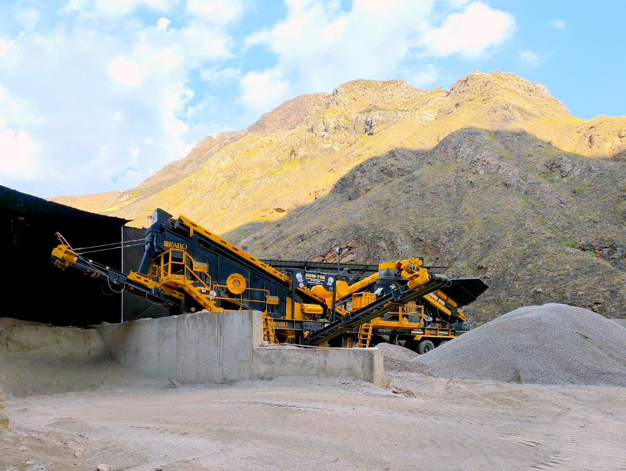 FABO mining machinery - crushing plant - Минна машина: снимка 1 FABO mining machinery - crushing plant - Минна машина: снимка 1