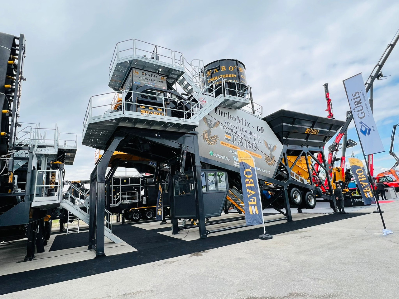 FABO mobile concrete batching plant - Бетонов възел: снимка 1 FABO mobile concrete batching plant - Бетонов възел: снимка 1
