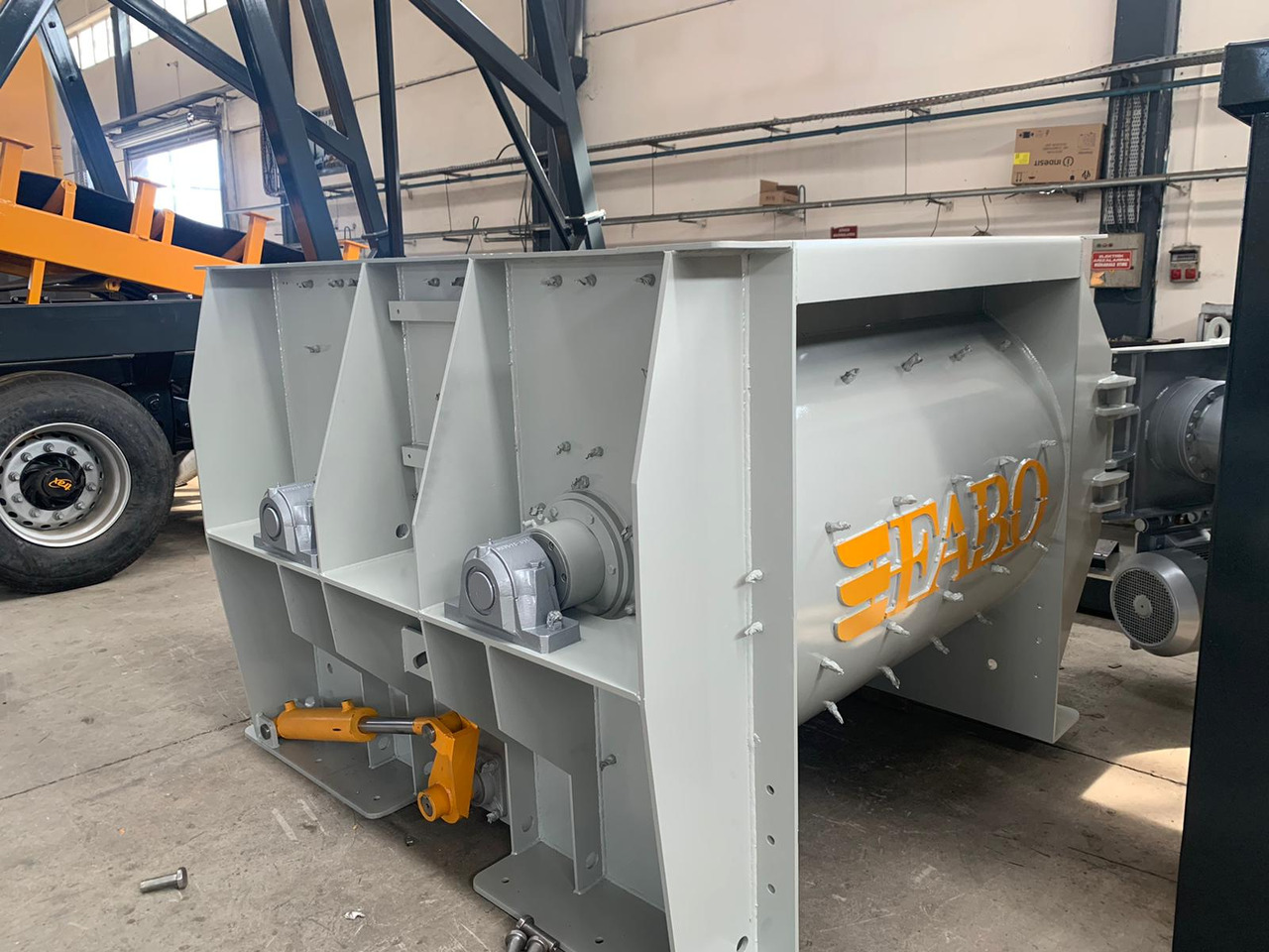 FABO twin shaft mixer - Бетонобъркачка: снимка 5 FABO twin shaft mixer - Бетонобъркачка: снимка 5