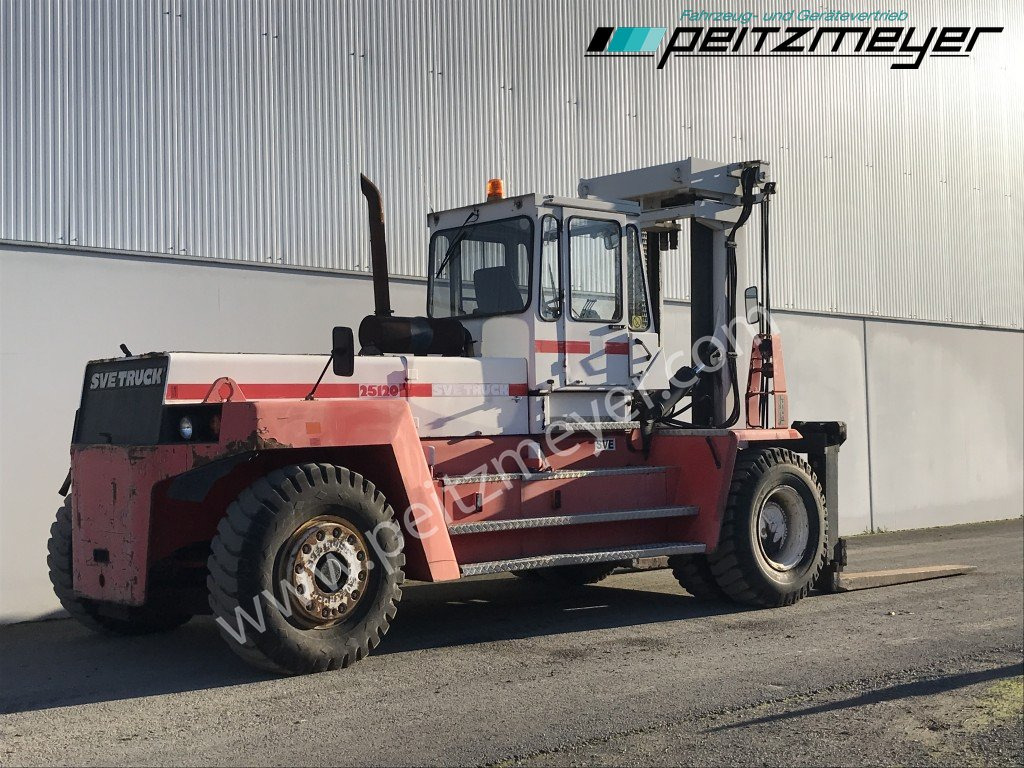 Svetruck Gabelstapler 25120-45 drehbarer Fahrersitz - Дизелов мотокар: снимка 3 Svetruck Gabelstapler 25120-45 drehbarer Fahrersitz - Дизелов мотокар: снимка 3