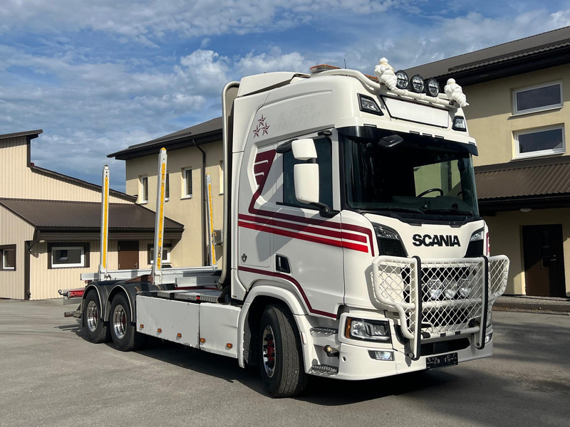 Scania R730 B6X4NB - Камион за дърва, Камион с кран: снимка 2 Scania R730 B6X4NB - Камион за дърва, Камион с кран: снимка 2