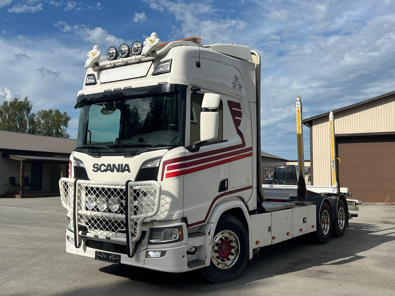 Scania R730 B6X4NB - Камион за дърва, Камион с кран: снимка 1 Scania R730 B6X4NB - Камион за дърва, Камион с кран: снимка 1