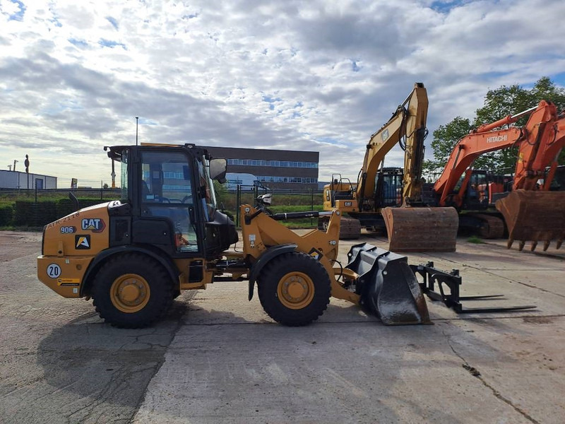 Cat 906 (Bucket+Forks) - Колесен товарач: снимка 5 Cat 906 (Bucket+Forks) - Колесен товарач: снимка 5