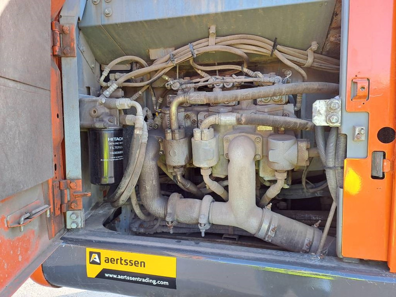Верижен багер Hitachi ZX300LC-6: снимка 17