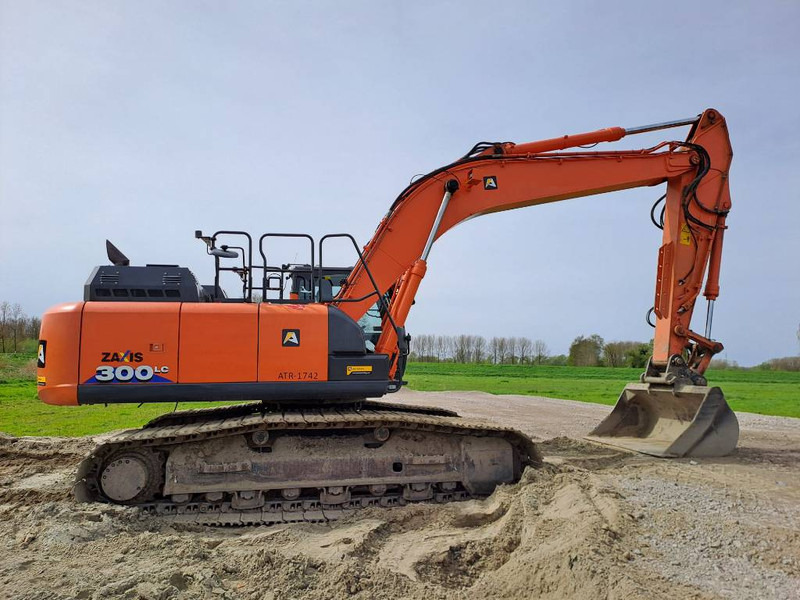 Hitachi ZX300LC-6 (Trimble Prepared) - Верижен багер: снимка 5 Hitachi ZX300LC-6 (Trimble Prepared) - Верижен багер: снимка 5