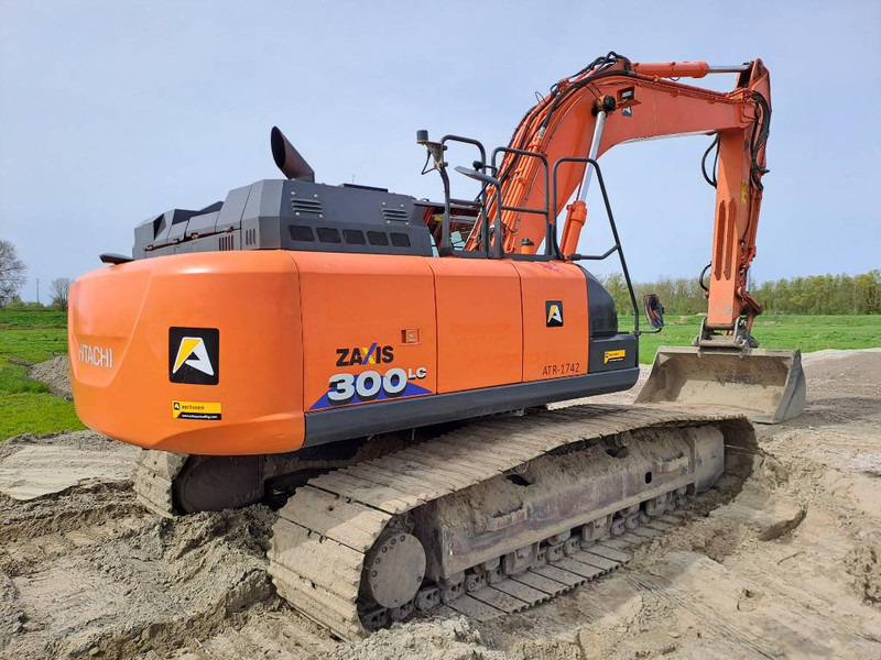 Hitachi ZX300LC-6 (Trimble Prepared) - Верижен багер: снимка 4 Hitachi ZX300LC-6 (Trimble Prepared) - Верижен багер: снимка 4