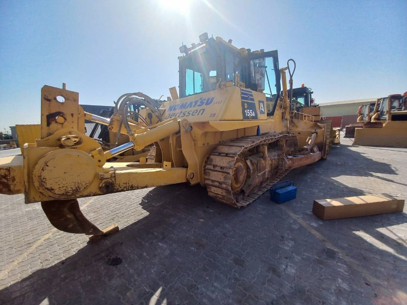 Komatsu D155A-6R (4 Pcs available in Abu Dhabi) - Булдозер: снимка 4 Komatsu D155A-6R (4 Pcs available in Abu Dhabi) - Булдозер: снимка 4