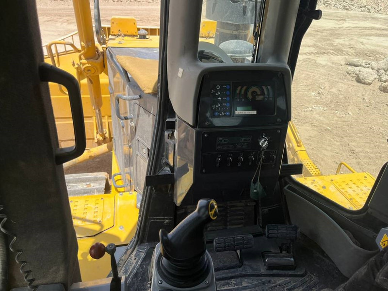 Булдозер Komatsu D275-5R (Saudi Arabia): снимка 17
