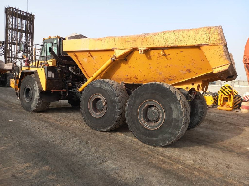 Komatsu HM400-3R (4 pcs available in Abu Dhabi) - Съчленен самосвал: снимка 2 Komatsu HM400-3R (4 pcs available in Abu Dhabi) - Съчленен самосвал: снимка 2