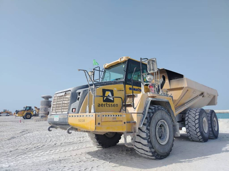 Komatsu HM400-3R 4 pieces available in Abu Dhabi) - Съчленен самосвал: снимка 3 Komatsu HM400-3R 4 pieces available in Abu Dhabi) - Съчленен самосвал: снимка 3