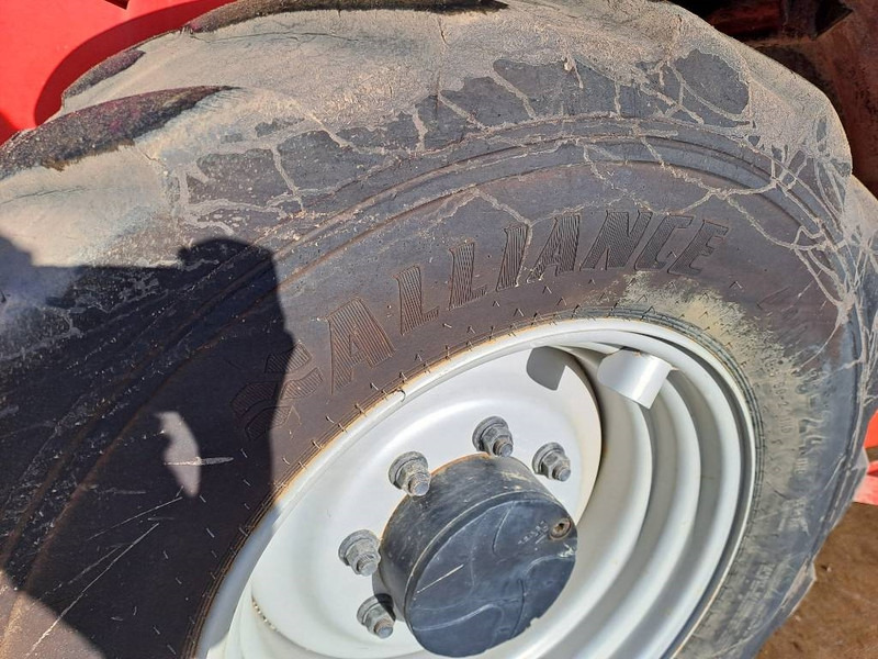 Manitou MT 1440 - Телескопичен товарач: снимка 5 Manitou MT 1440 - Телескопичен товарач: снимка 5