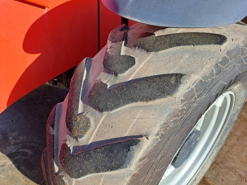 Manitou MT 1440 - Телескопичен товарач: снимка 4 Manitou MT 1440 - Телескопичен товарач: снимка 4