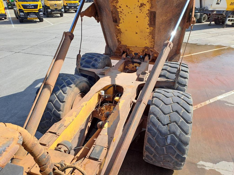 Съчленен самосвал Volvo A25F: снимка 15
