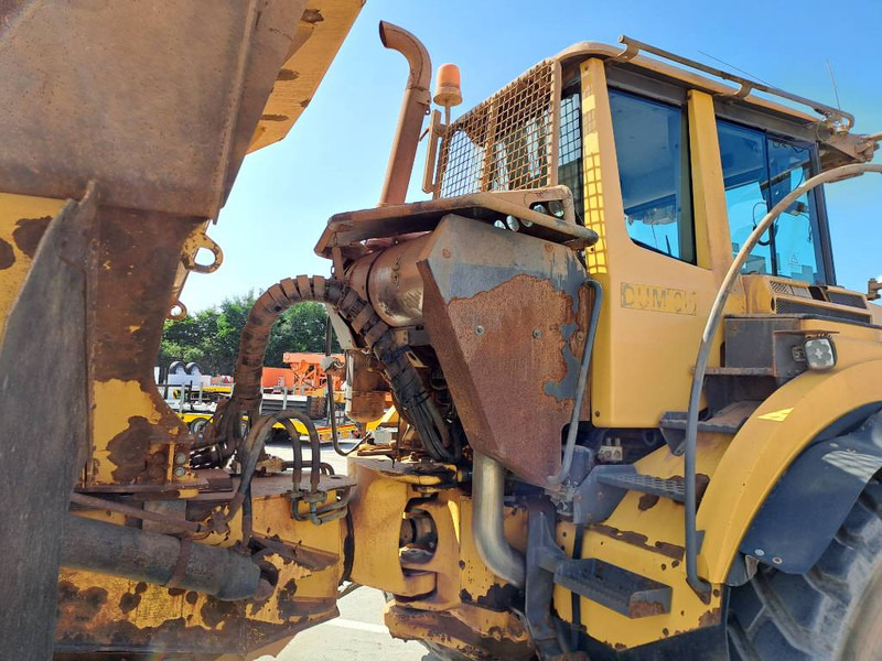 Съчленен самосвал Volvo A25F: снимка 13
